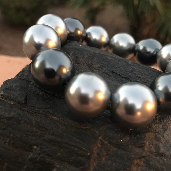 Fun Stretchy Bead Bracelet in Metallic Gray Silver - Picture 4 of 4